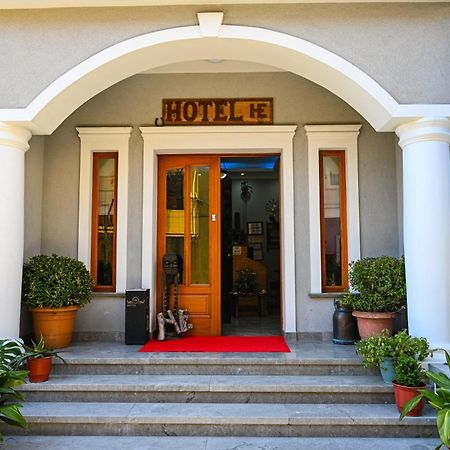 Hotel Epoka Shkodër Exteriér fotografie