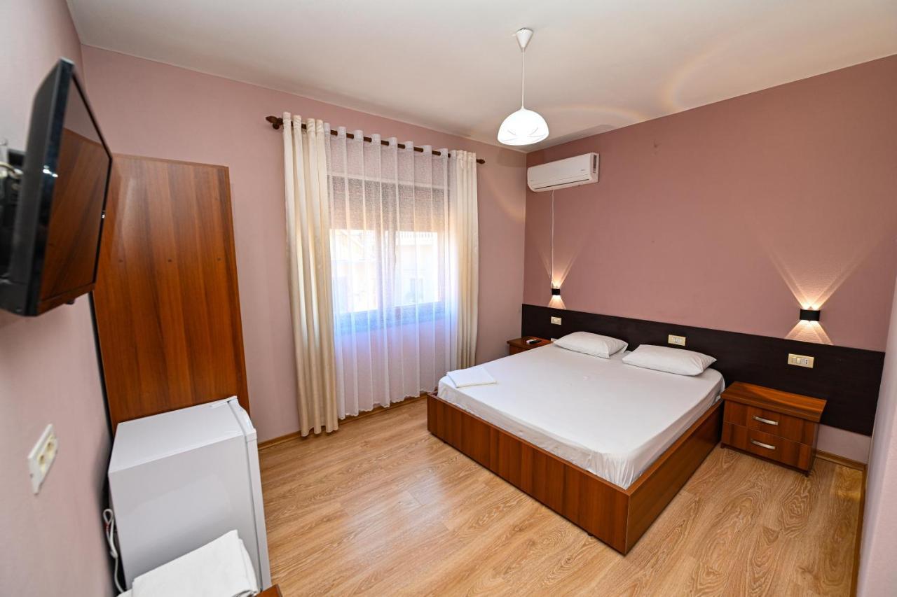 Hotel Epoka Shkodër Exteriér fotografie