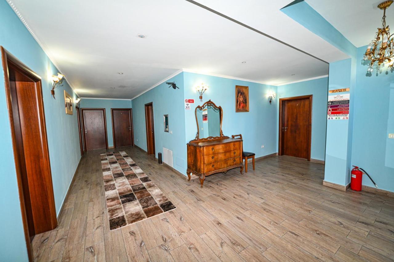 Hotel Epoka Shkodër Exteriér fotografie