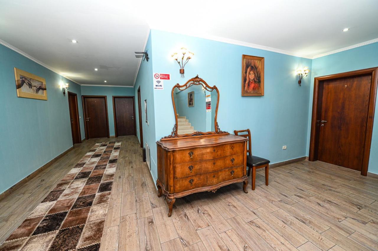 Hotel Epoka Shkodër Exteriér fotografie